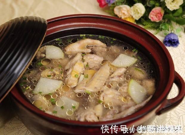 不论炖排骨还是炖鸡，都不要焯水，一招搞定，肉不柴不腥