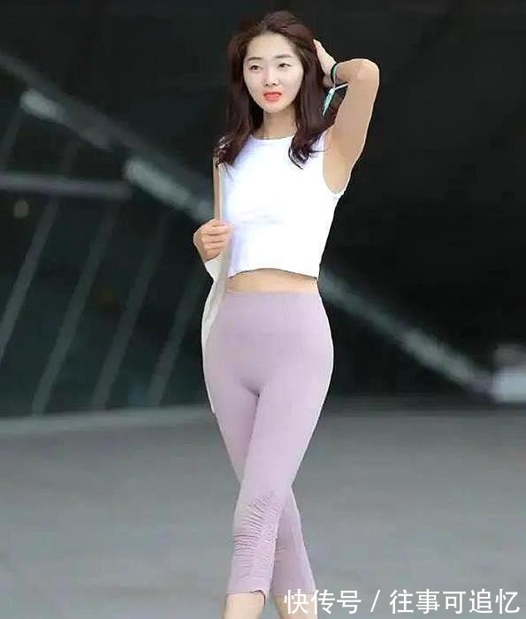 穿搭 穿着打底裤时尚优美,低调逛街气场却很强!