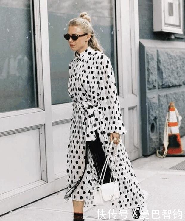 今年火了一种穿法叫“裙子+老爹鞋”,温柔舒适又减龄,照穿就美