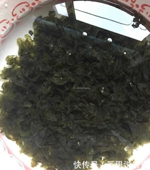 长在地上像“紫菜”,但是真好吃,可惜吃过的人真不多