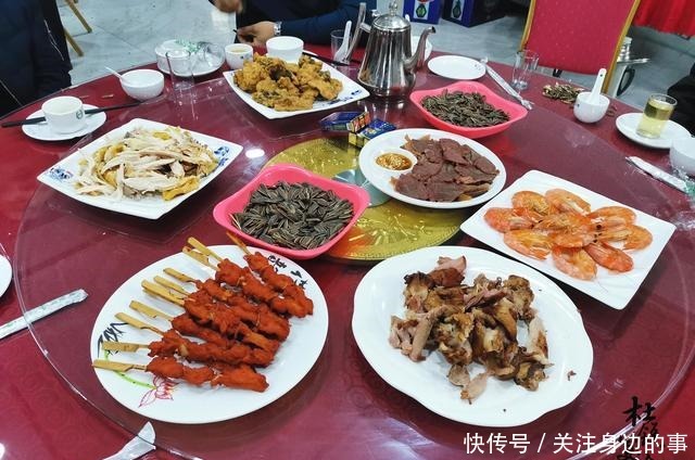 晒500一桌的农村宴席,网友这太实惠了,在城里至少1千!