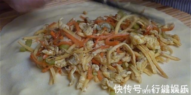 电饼铛|玉米面这样做真好吃，一擀一煎，5分钟出锅，连吃一个月都不腻