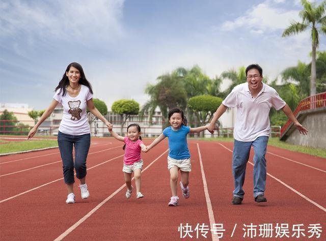 重要性|“变味”的六一儿童节,满足了父母的愧疚感,却把孩子伤得更深了