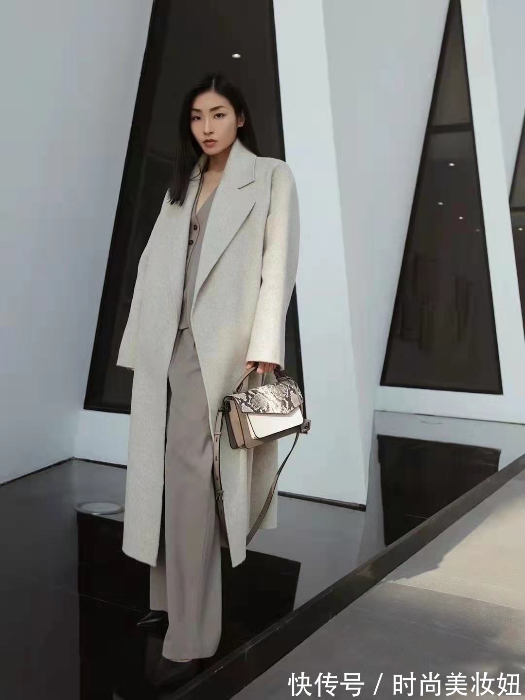 高跟鞋 秋冬“大衣”买精不买多,建议入手这款大衣,高级保暖又洋气