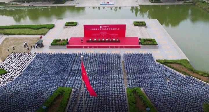 学习习惯|一所大学校长寄语新生：成为能看好病，又善于解决问题的“上医”