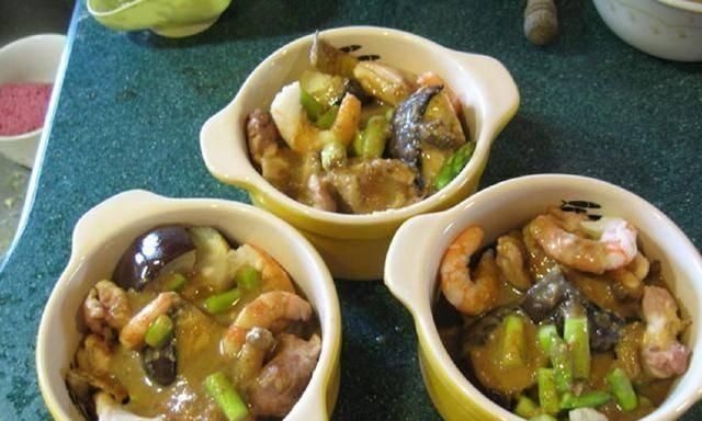 我做的茄子一上桌老少都抢着吃,不吃3碗饭不下桌,味道香死了