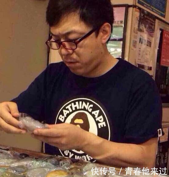 黄渤&谁说男人戴翡翠没魅力这些男明星就将翡翠戴出了全新的风格!