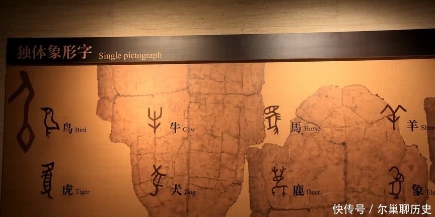 专家在修补文物之前,首先要清洗,可是清洗的难度很大