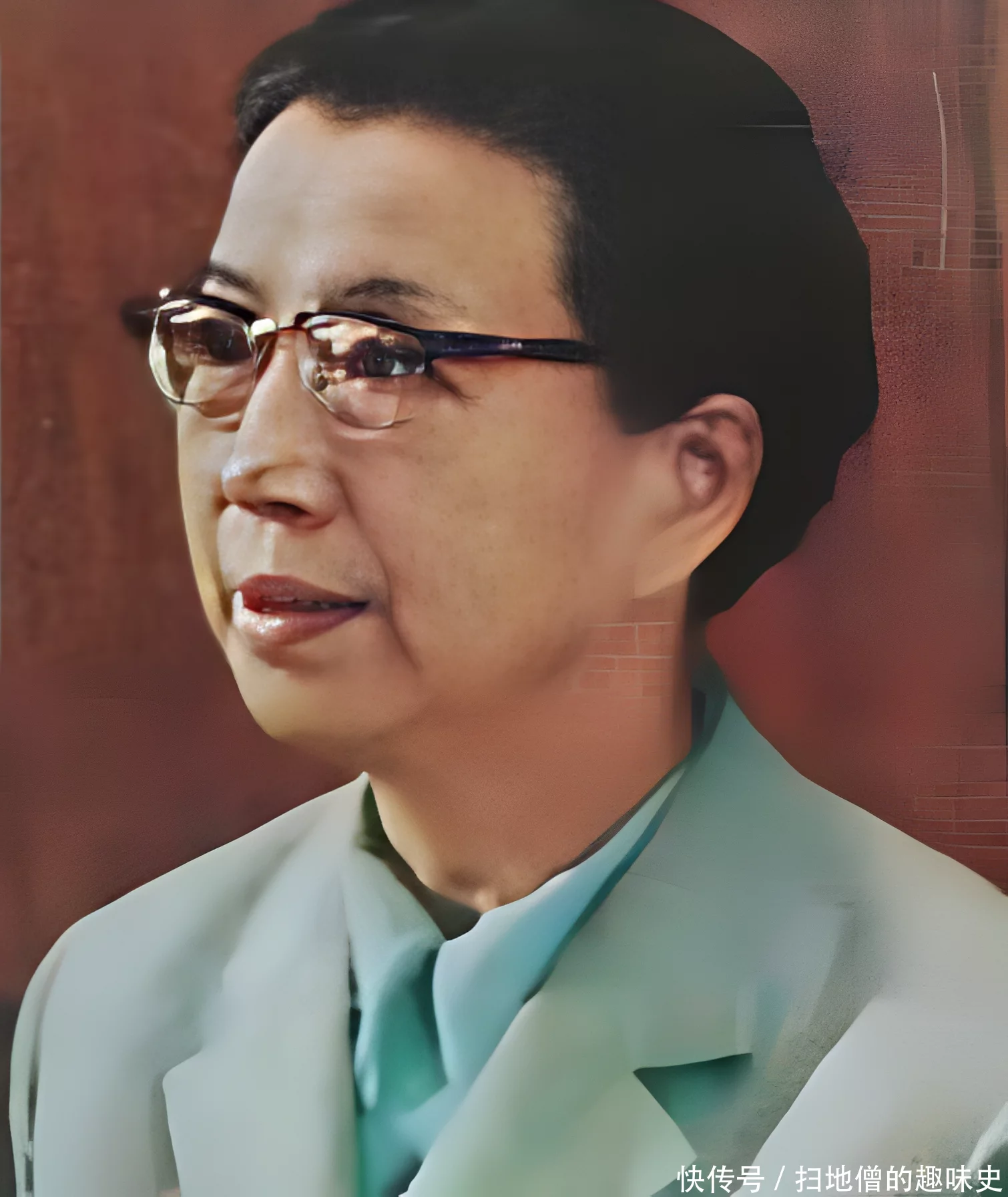 1936年江青与唐纳的结婚合影,照片上的江青,与后来的她截然不同 - 史海钩沉