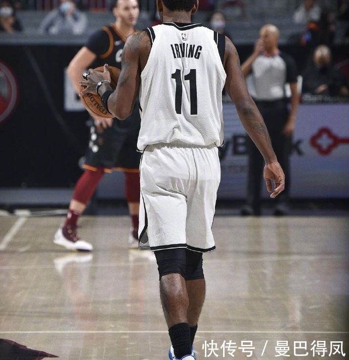 NBA球员上脚：保罗·乔治上脚PG5，欧文上脚中国年