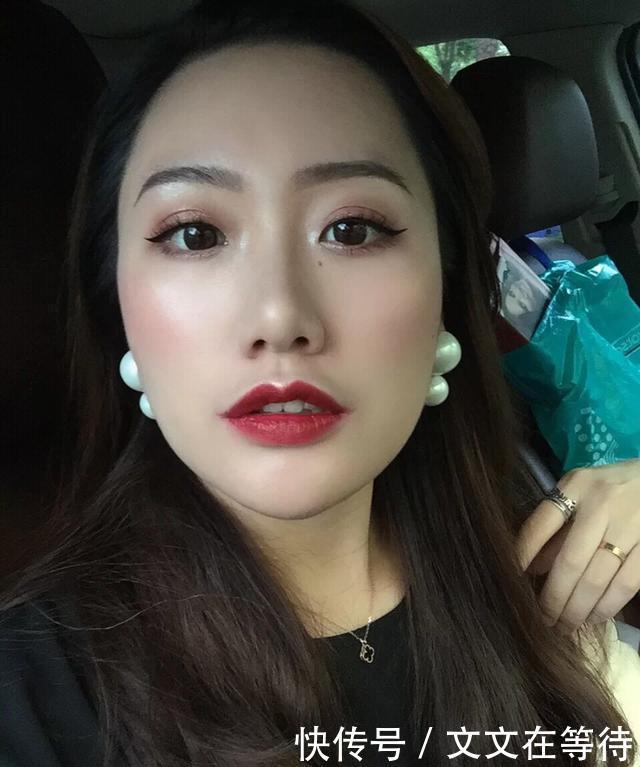 别再追求“樱桃小嘴”了,真正高颜值的女生,都是这几种唇形!