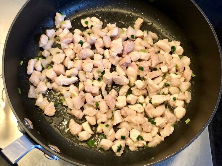 早上来一份香喷喷的酱肉包，香味浓郁，连吃几天都不腻