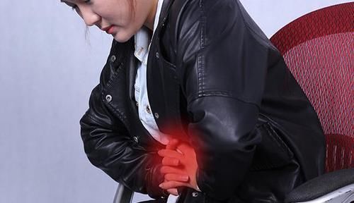 大便拉出血，是痔疮，还是直肠癌？医生：要学