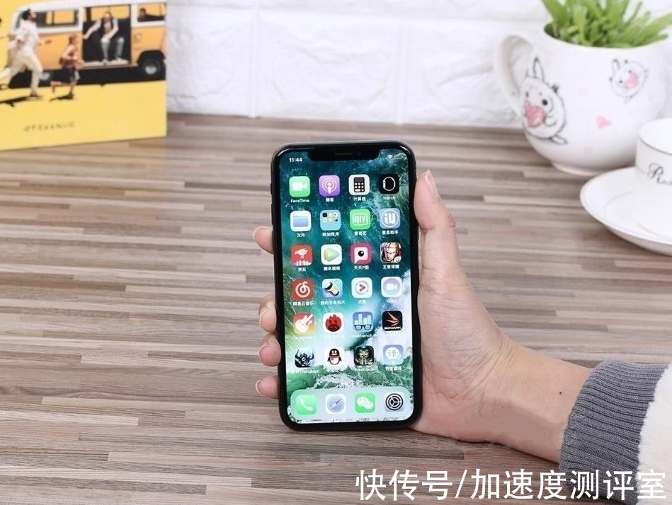 过时|从8300元降至1649元，这款老iPhone机型2折出售，真白菜价