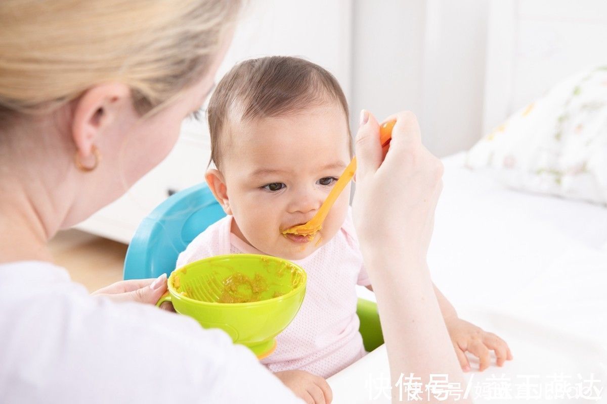奔奔|宝宝开启辅食生活,妈妈要牢记六种食物,不能随便添加到娃的碗中