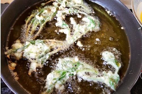 这菜其貌不扬，却浑身是宝，才5元1斤，家家户户都吃得起