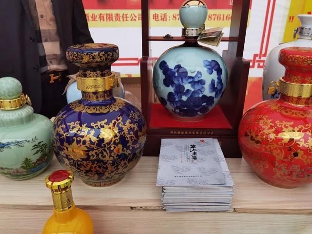 《现在嘎事》主持人带你逛荆品名门农产品展示展销会！