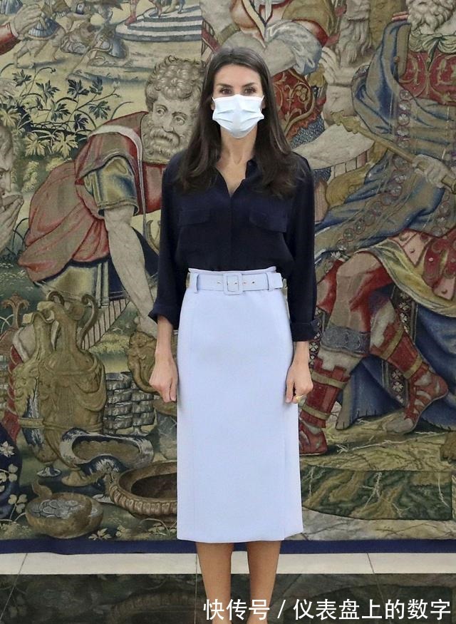 铅笔裙 西班牙王后、瑞典王妃和丹麦王妃看中同一条铅笔裙,搭配方式各异
