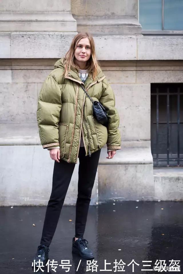 羽绒服|2020入冬的首件羽绒服,就选“茧形的”,这么穿保暖又显瘦,很美