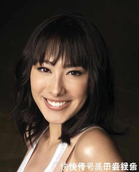 梁洛施晒平时生活照,看了桌子上这几个菜,网友直呼:吃不起!