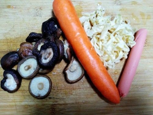  饺子皮|宝藏小吃烧麦，做法很简单，多做一点冷冻起来，想吃蒸一下就行