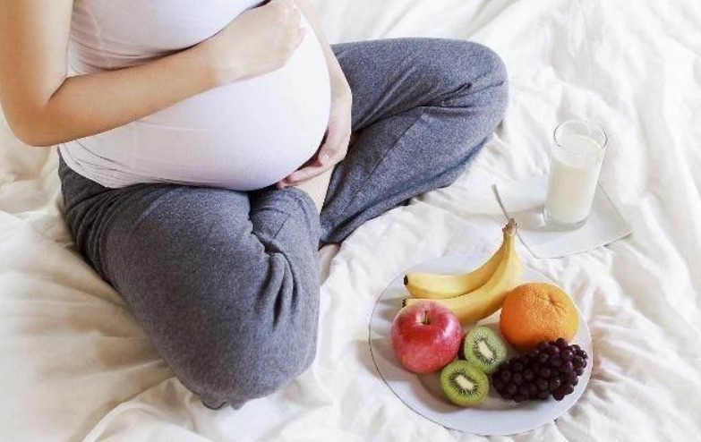 受精卵|怀孕几个月不适合做饭这2个时期孕妇要少做，不然胎儿影响大