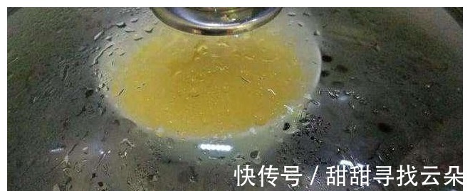 鸡蛋羹|蒸鸡蛋羹，有人加冷水，有人放食盐，全错！这样做，鸡蛋Q弹滑嫩！
