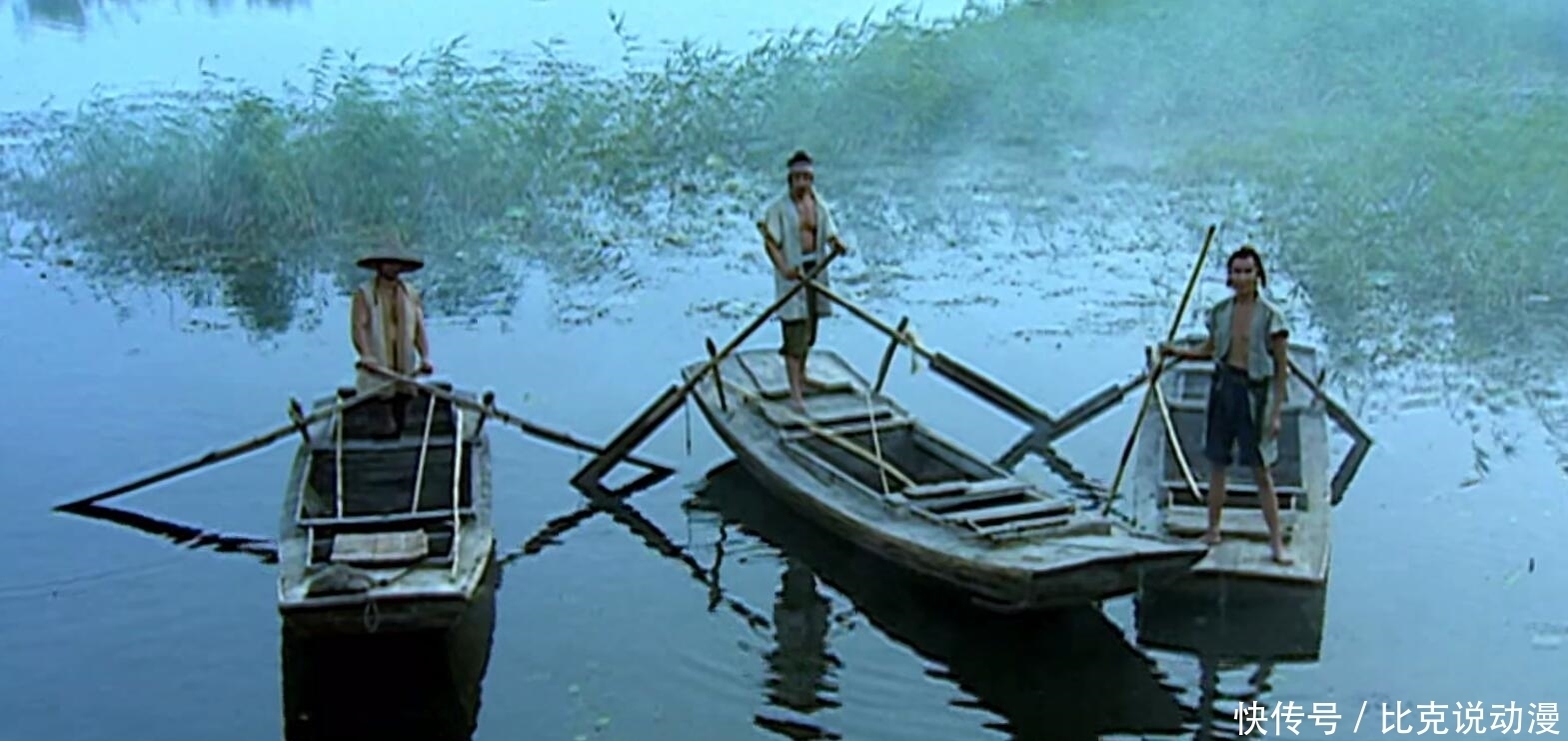 阮氏三兄弟|为什么阮小七能被评为“上上人物”?阮小七披龙袍是故意的