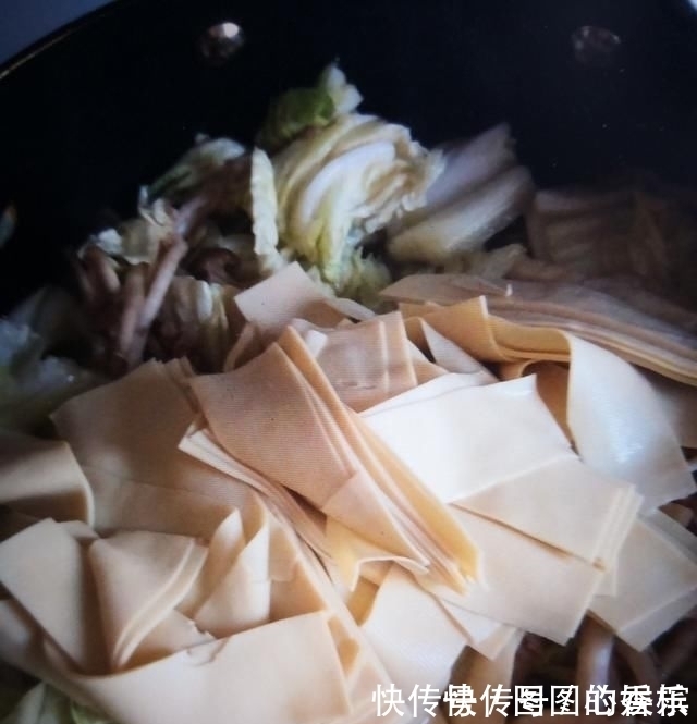 它是肠道“通便器”，隔三差五吃一碗，排除黑臭宿便，抹平大肚腩