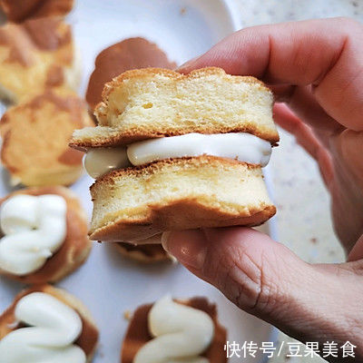 沙拉酱|抱抱果+肉松小贝