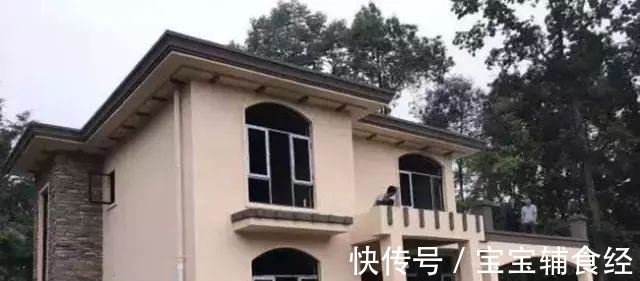 外栏杆|赚钱了,要回家盖一栋这样的别墅,带开放式车库,让邻里都来羡慕