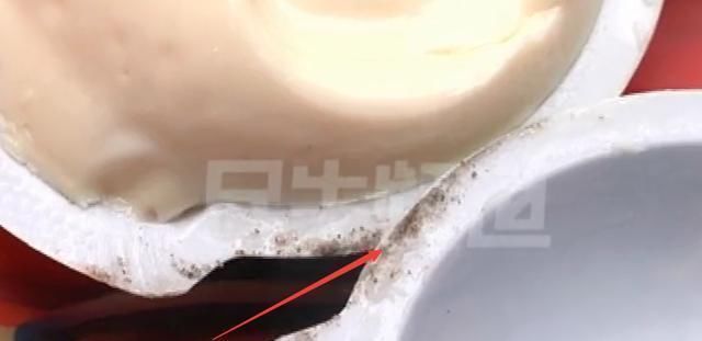 27块买了2个奶酪棒,孩子撕开一看家长气愤,超市你联系厂家吧