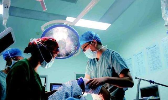 产检|孕妇怀了双胞胎,全家开心,可孩子出生后医生和家人不知所措