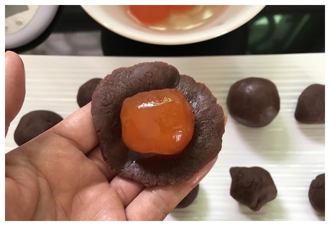 过年送礼用它倍有面儿，层多馅香，酥到掉渣，2分钟教你做