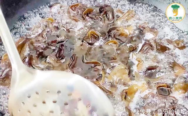 凉拌木耳按照我的方法,比饭店好吃数倍!调料汁是关键,酸辣鲜脆