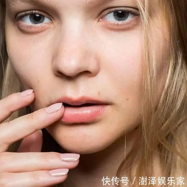 这个秋冬给指甲“穿毛衣”,日韩最新流行趋势真让人看不懂了