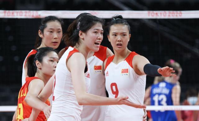 中国女排|64岁老帅成女排新帅头号黑马？亲手打造5大主力，郎平也沾了光