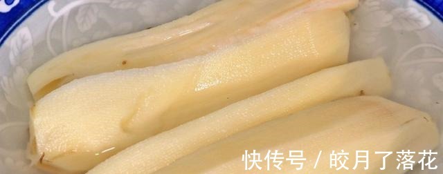 立秋后莲藕最养人,试试这样做,不炒不炖不凉拌,营养美味又解馋!