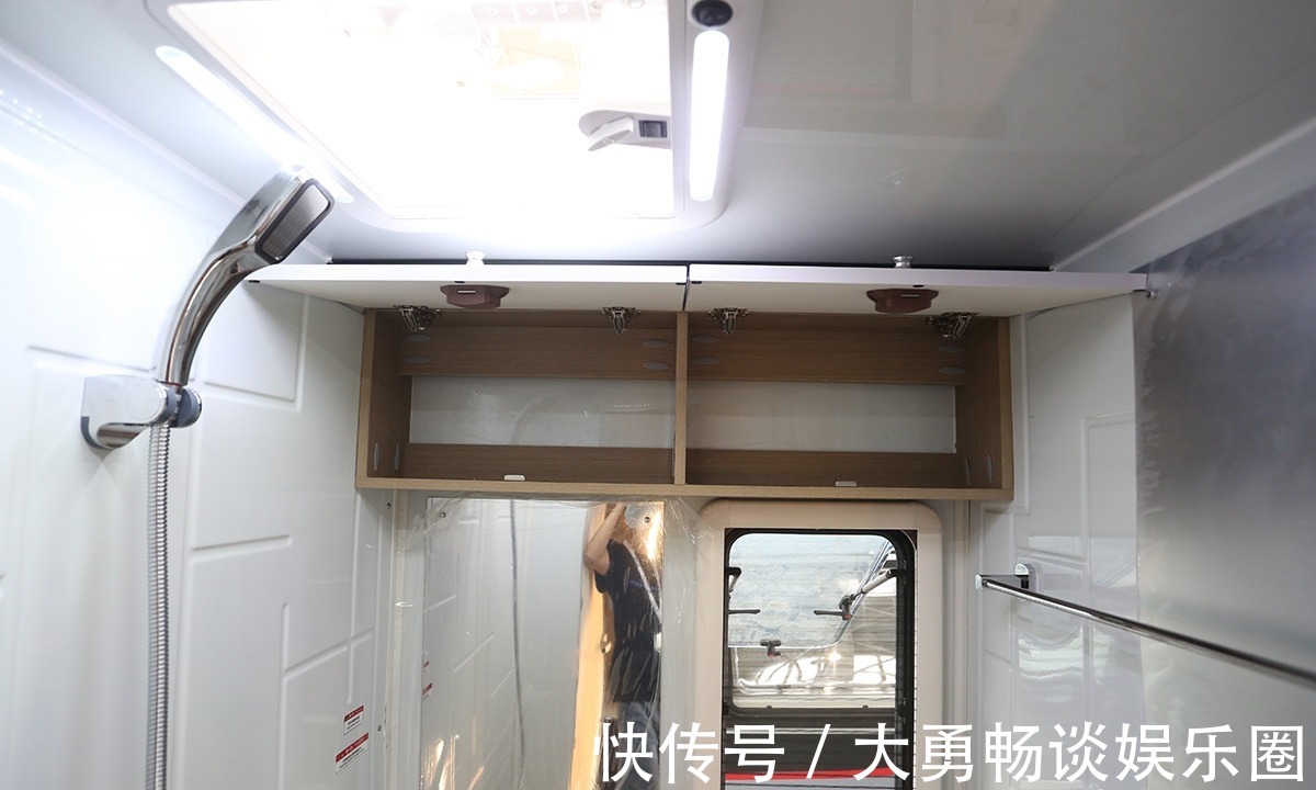 电磁炉|美景美家卡居一号发布,平头大额头房车,通舱设计是亮点