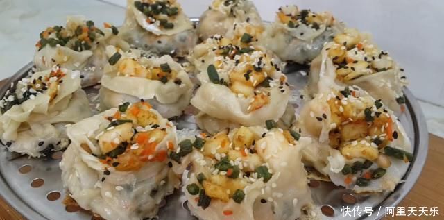 饺子皮|饺子皮别包饺子了，教你简单一做，比蒸饺包子好吃几十倍，太香了