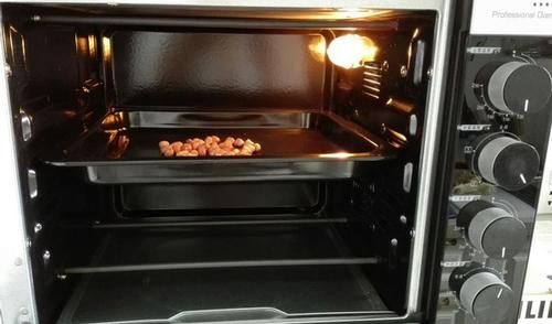 香甜酥脆的玫瑰花饼，吃一口唇齿留香，学会在家中就能制作