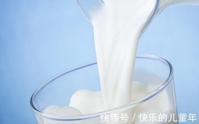 骨质疏松症|中老年人缺钙,容易骨质疏松?医生:多吃“5种”食物,或能挽救