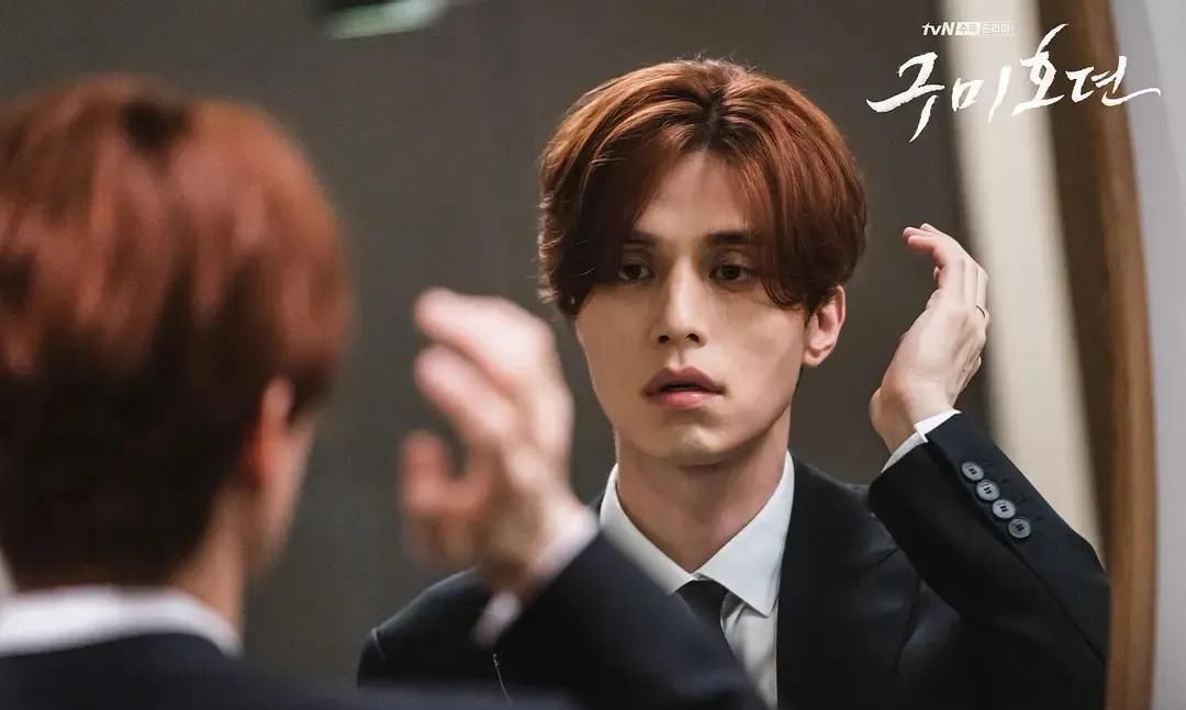  彪悍|告别又傻又弱，今年的韩剧女主角彪悍到抢男警饭碗了！