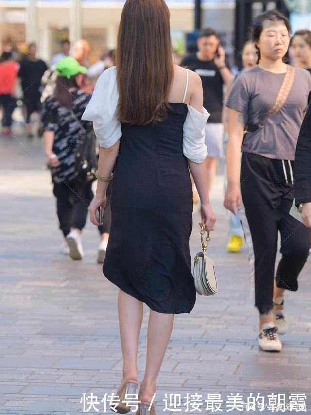 泡泡|方领泡泡袖修身,不规则的黑白拼色洋气,整体穿着非常舒适