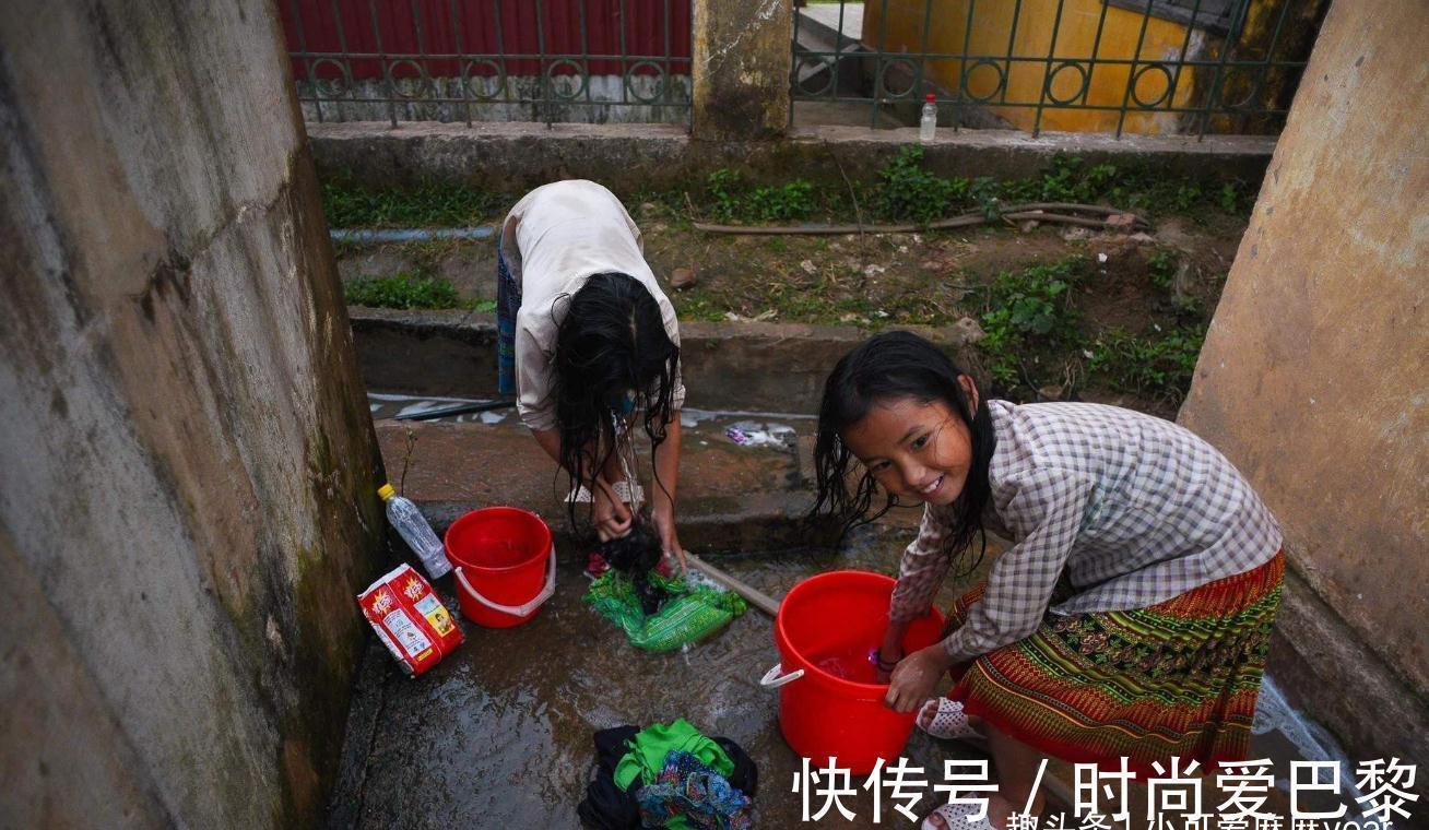 住校|“再苦也不送孩子住校”，白岩松谈寄宿带给孩子的伤害，太现实了