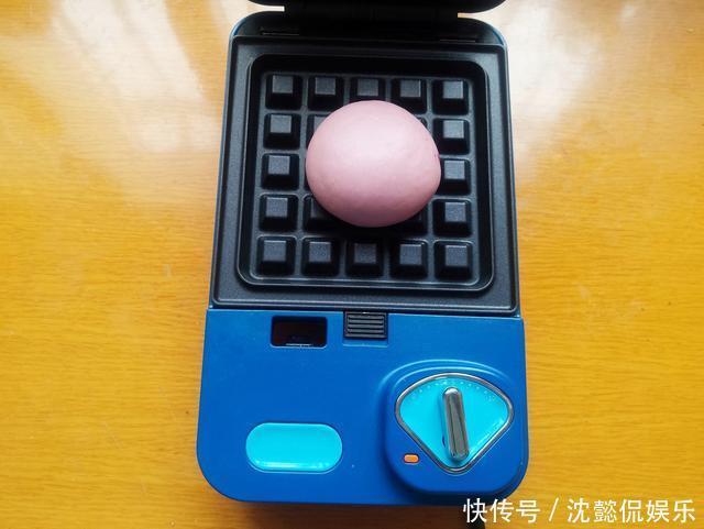 柔软|想吃华夫饼,学会此方法就够了,柔软香甜,内馅满满,味道超赞