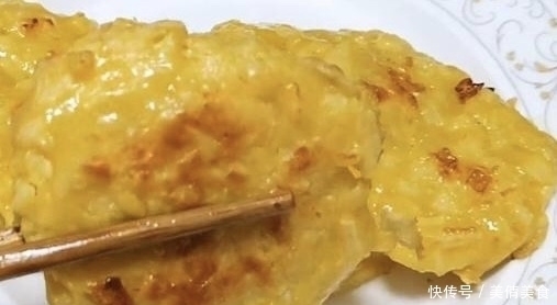 酥脆|苹果新吃法,打入1个鸡蛋,筷子搅一搅,香甜酥脆,孩子直呼好吃