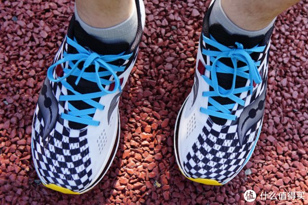 真·畅|跑鞋评测 篇四：真·畅跑云端：Saucony索康尼 Endorphin Pro啡鹏2上脚体验