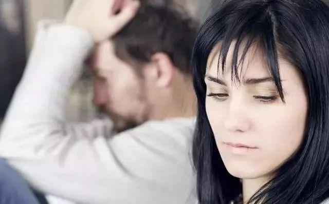 雌激素|女性绝经前,身体会“通知”你!若在49岁左右显露,真替你高兴