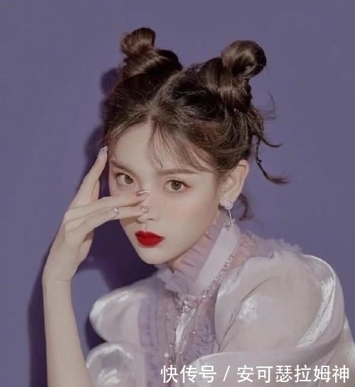 灯笼辫|女生不要总是披发,2020年流行这3款“扎发”,时髦显脸小有气质